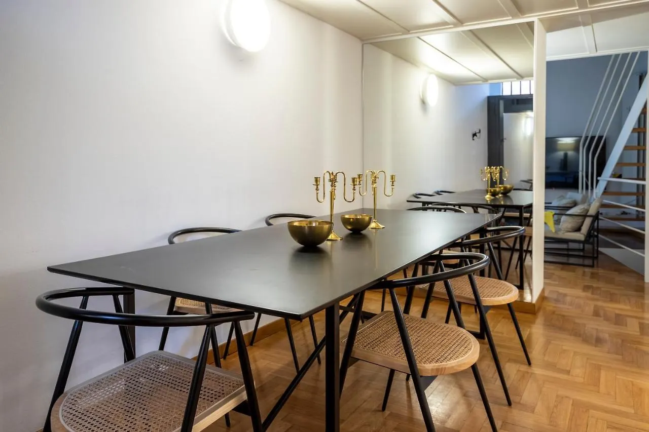 Duomo 15 Minuti A Piedi Luxury*Wifi*Netflx Apartment Milan 0*,  Italy